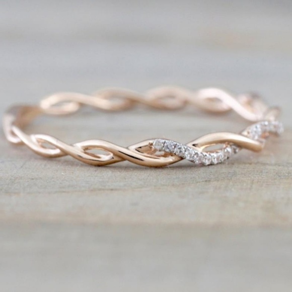 *NEW 18K Rose Gold Diamond Eternity Wedding Ring - Picture 3 of 5